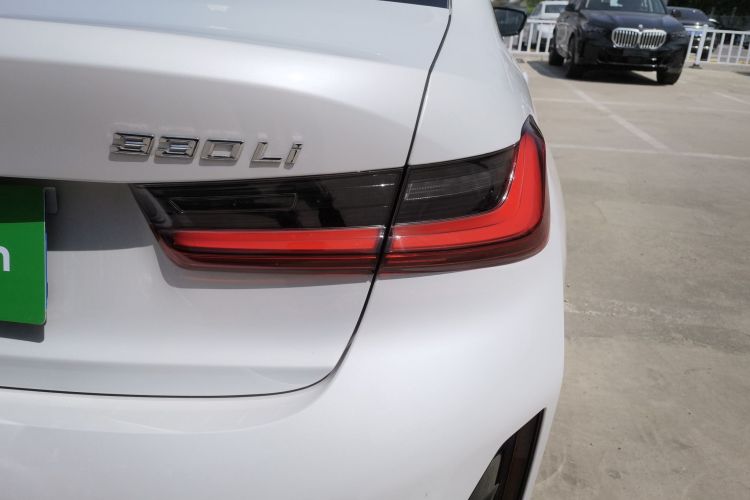 BMW 3 Series 2024 car image #8