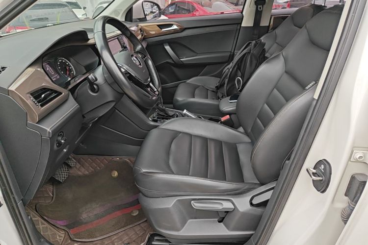 Volkswagen Tharu 2020 car image #19