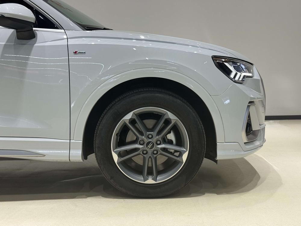 Audi Q3 2024 صورة سيارة #10