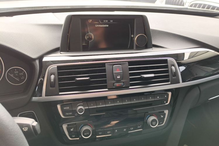 BMW 3 Series 2017 #17 BMW 3 Series 2017 car image #17