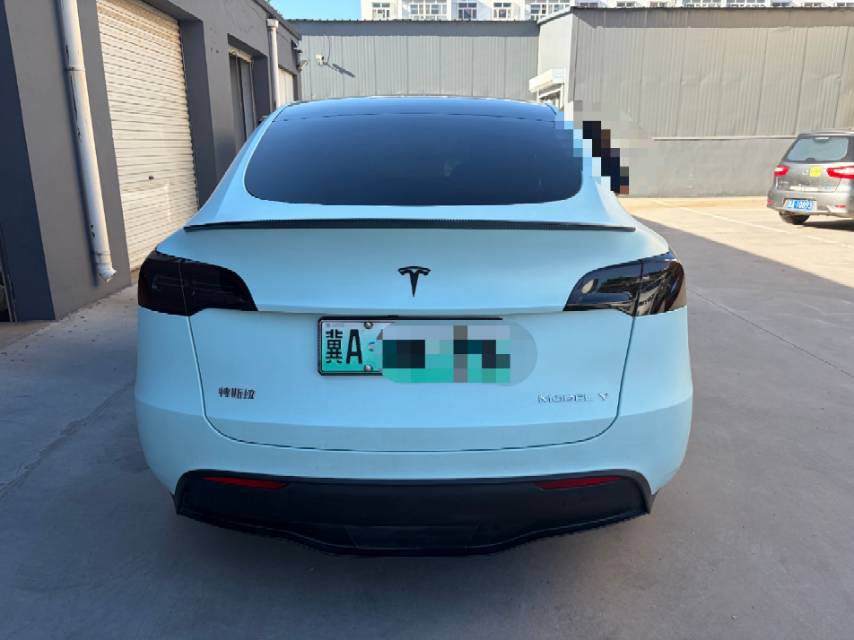 Tesla Model Y 2022 #3 Tesla Model Y 2022 car image #3