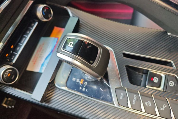 GEELY Coolray 2020 car image #16
