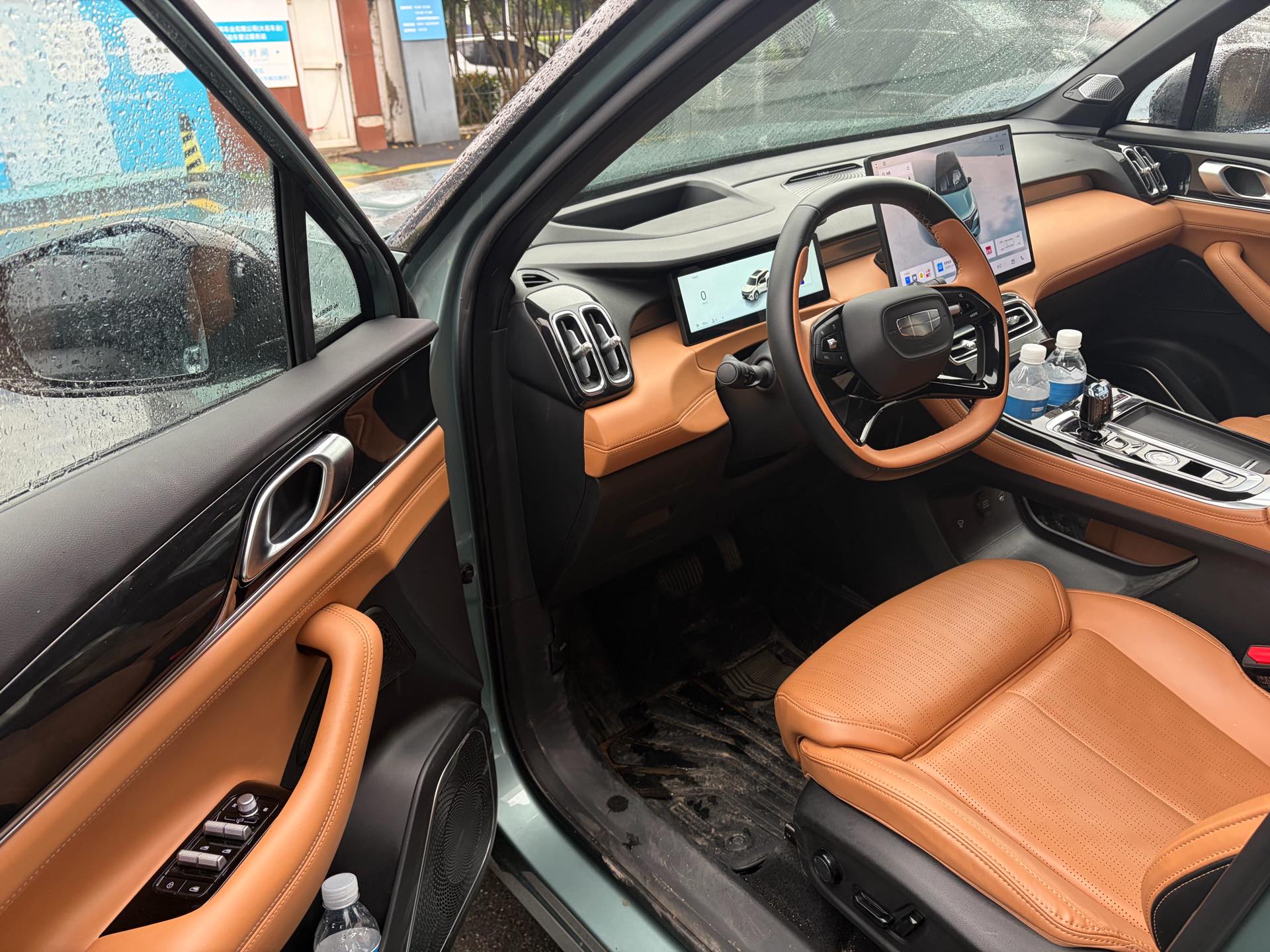 GEELY Boyue L 2025 car image #2