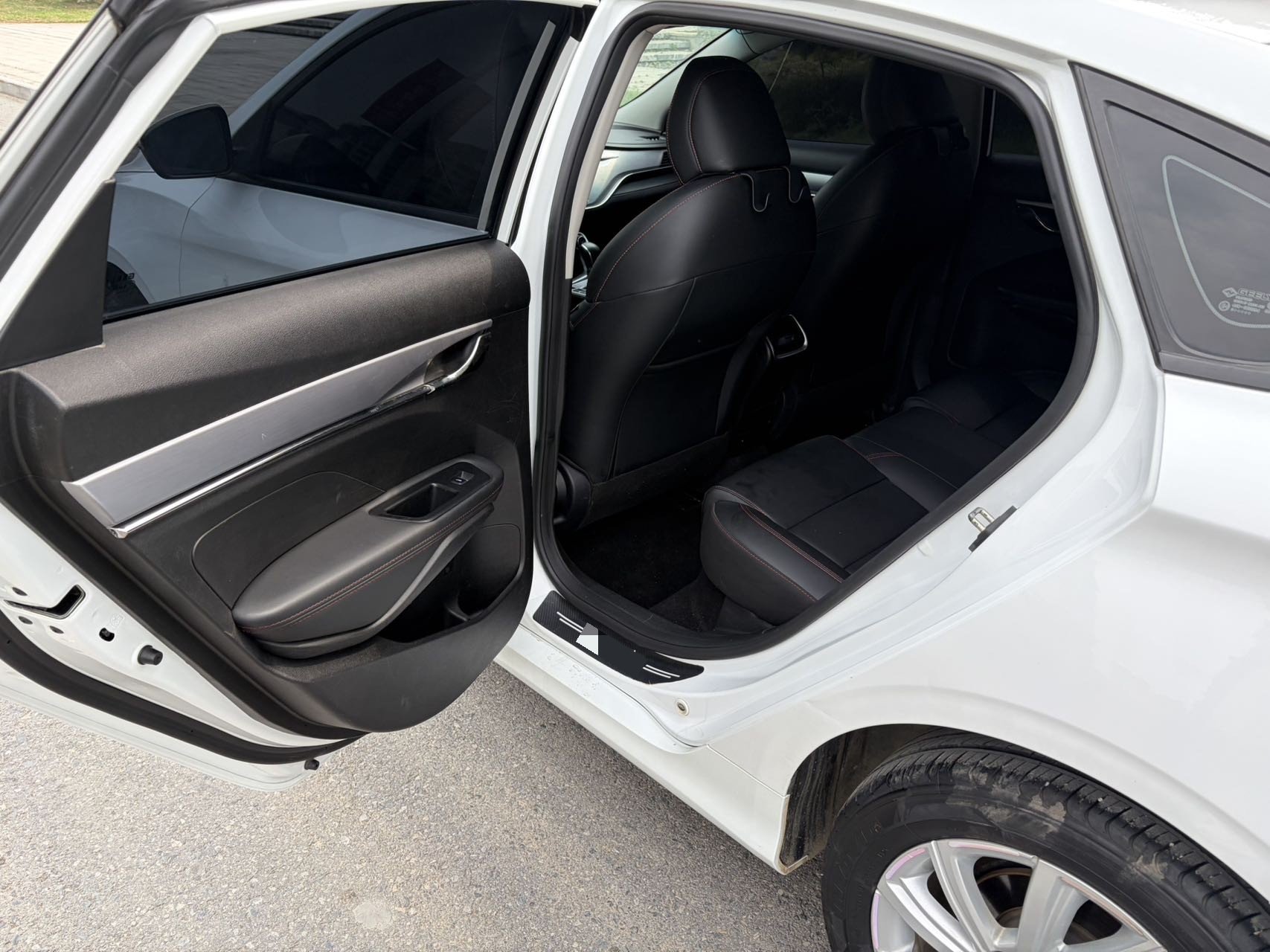 GEELY Binray 2021 car image #4