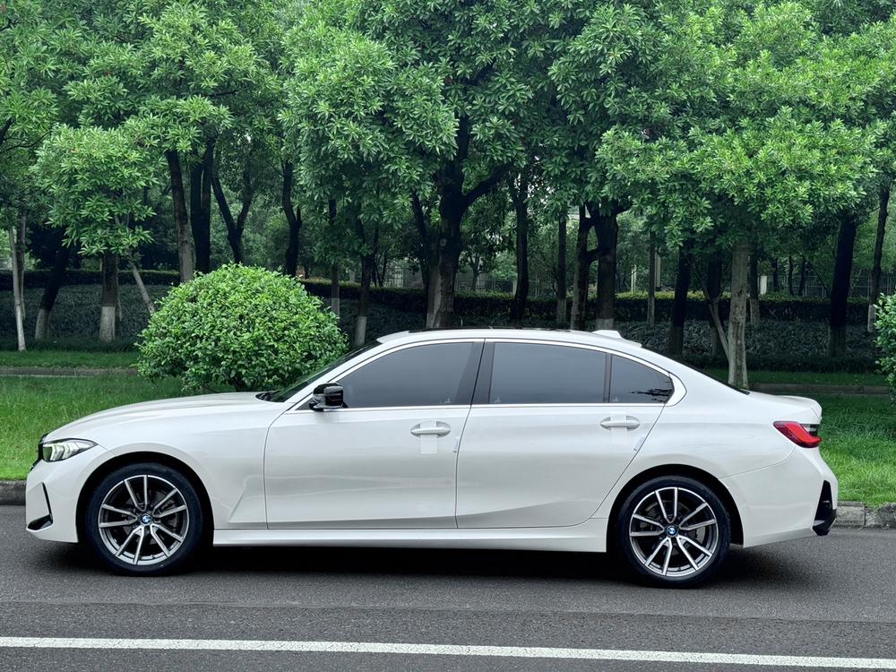 BMW 3 Series 2024 #3 BMW 3 Series 2024 car image #3