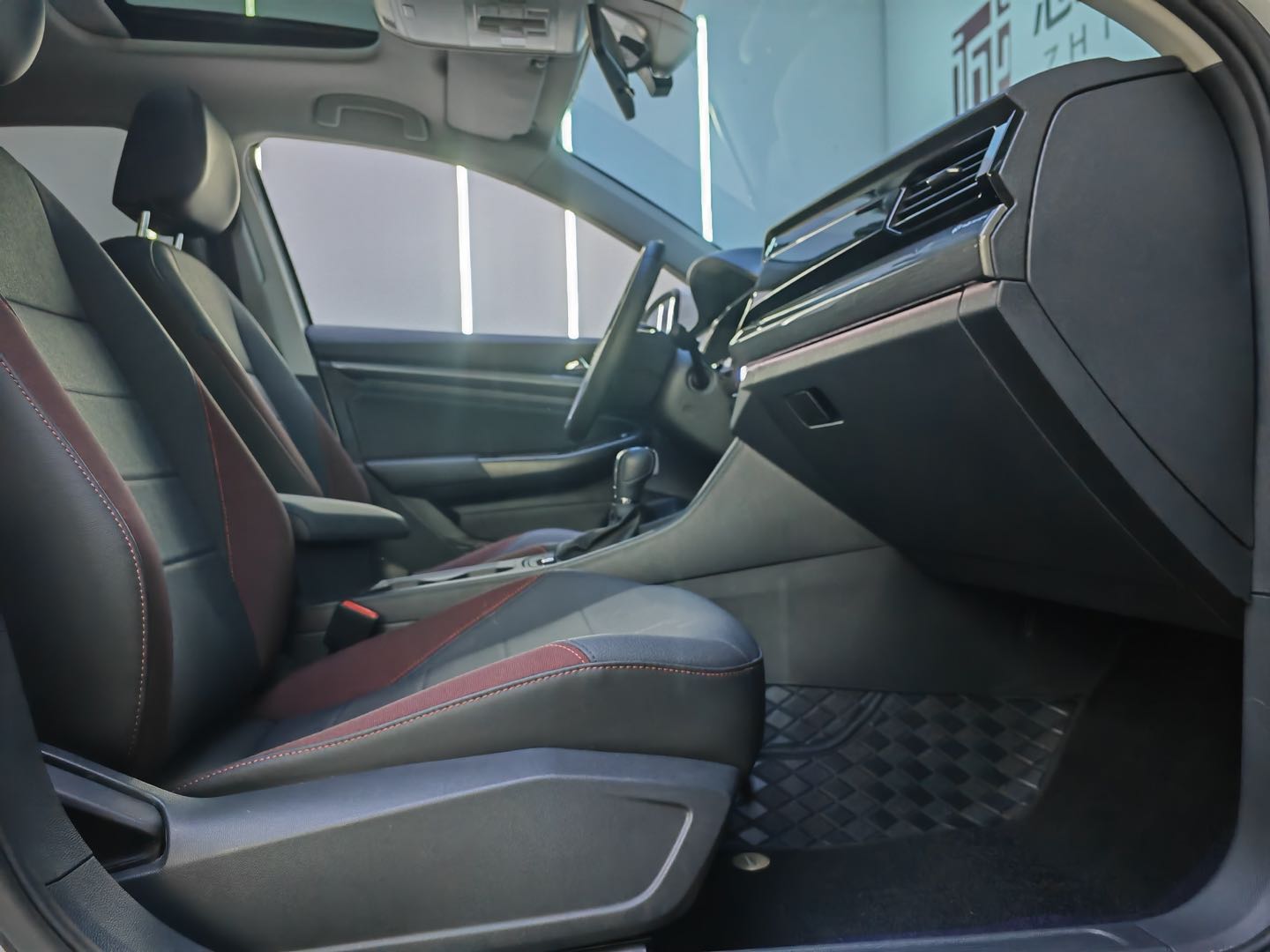 2022 car image #4