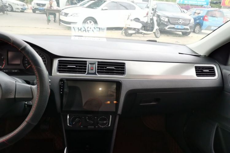 Volkswagen Santana 2016 car image #13