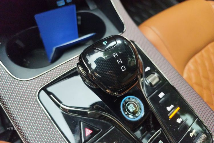 BYD Han 2022 car image #16