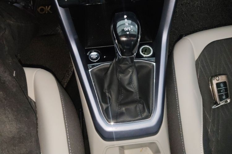 Volkswagen T-Cross 2021 car image #14