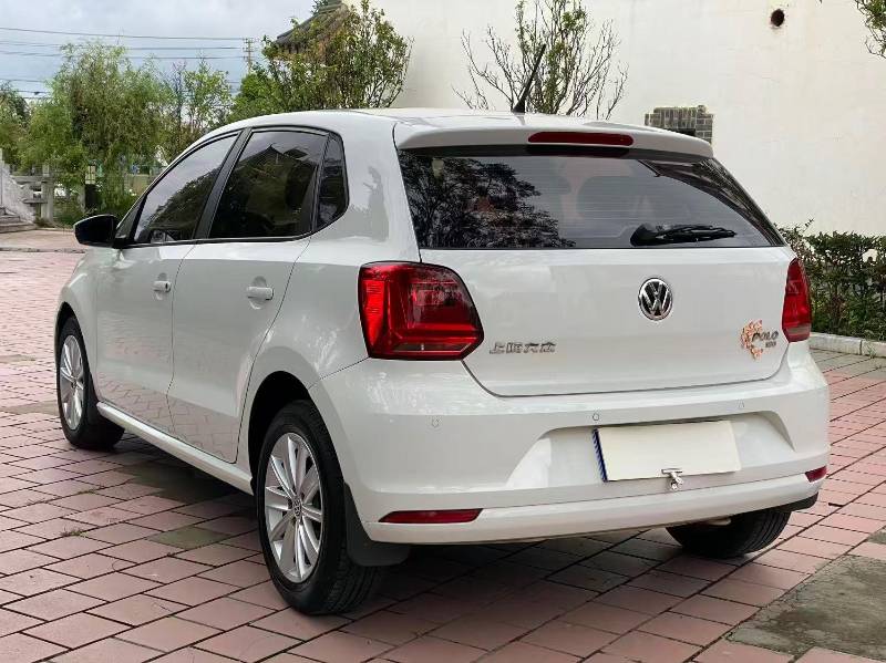 Volkswagen Polo 2016 car image #8