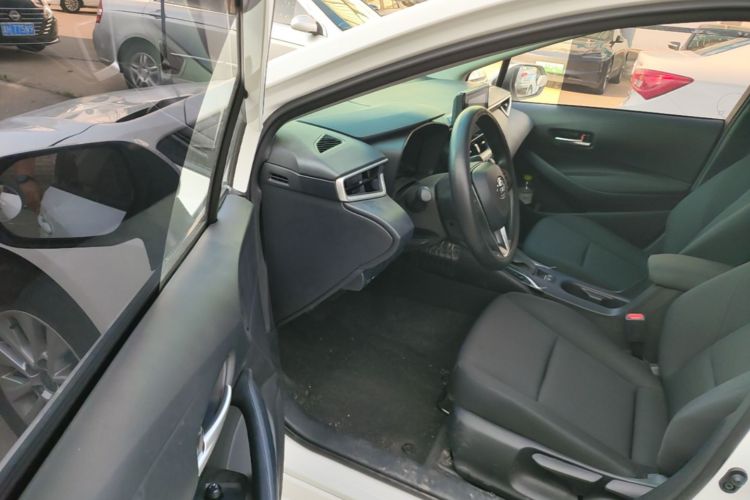 Toyota Corolla 2025 car image #16