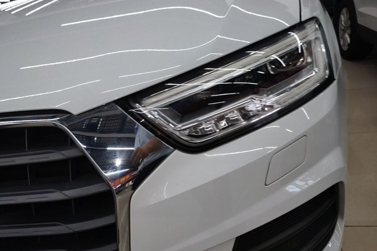 Audi Q3 2018 #23 Audi Q3 2018 car image #23