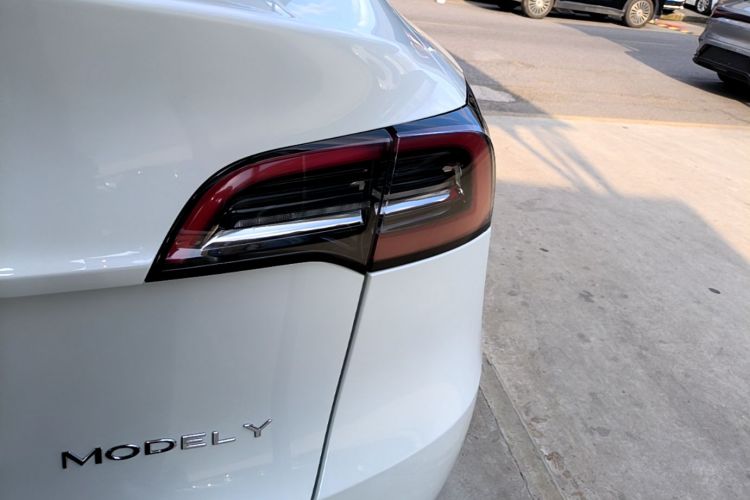 Tesla Model Y 2022 #8 Tesla Model Y 2022 immagine di auto #8