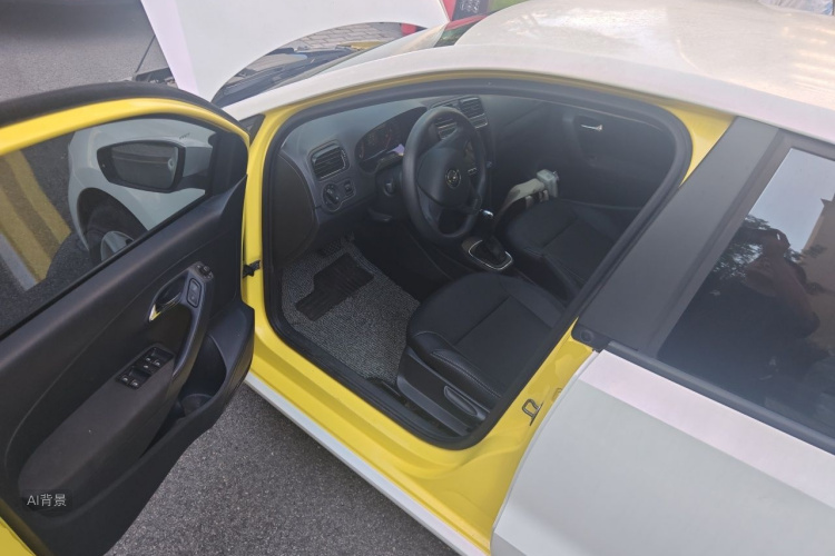 Volkswagen Polo 2018 car image #18