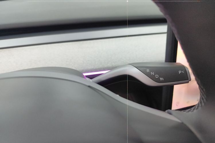 Tesla Model Y 2024 #14 Tesla Model Y 2024 car image #14