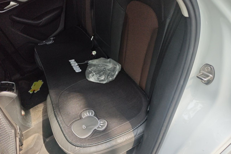 Audi Q3 2018 #14 Audi Q3 2018 car image #14