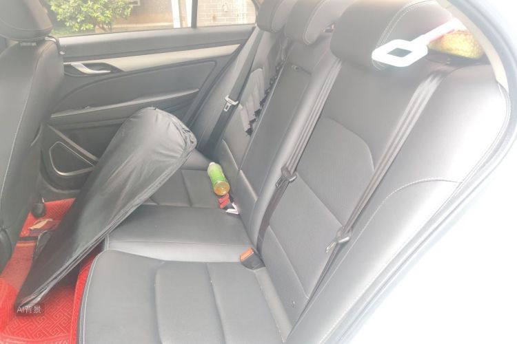 GEELY Emgrand 2018 car image #19
