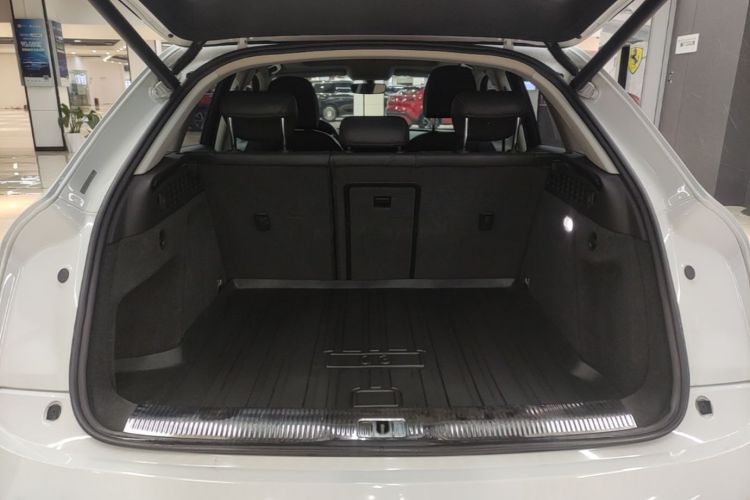Audi Q3 2017 #19 Audi Q3 2017 car image #19
