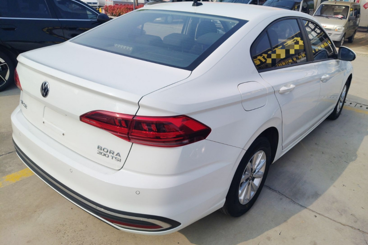 Volkswagen Bora 2023 immagine di auto #7