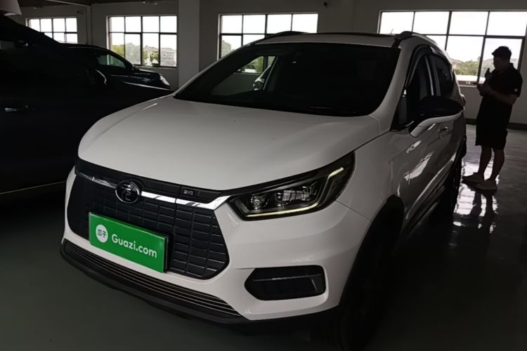 BYD Yuan New Energy 2019 #2 BYD Yuan New Energy 2019 imagen de coche #2