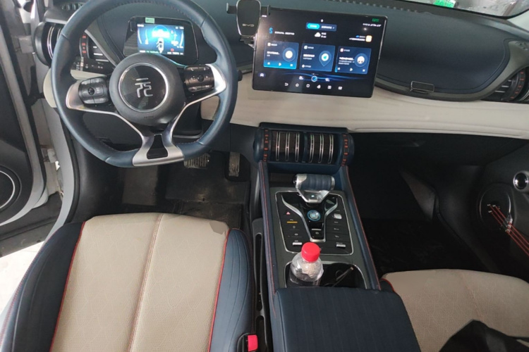 BYD Yuan Plus 2023 immagine di auto #10