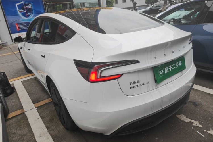 Tesla Model 3 2024 #5 Tesla Model 3 2024 car image #5