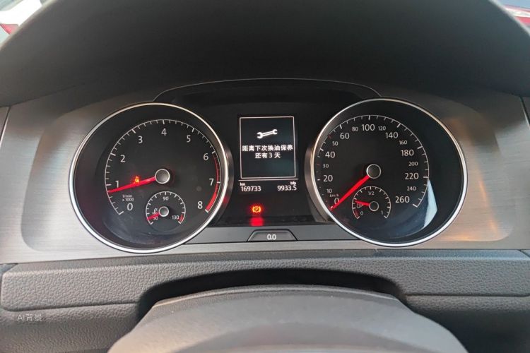Volkswagen Golf 2017 car image #13