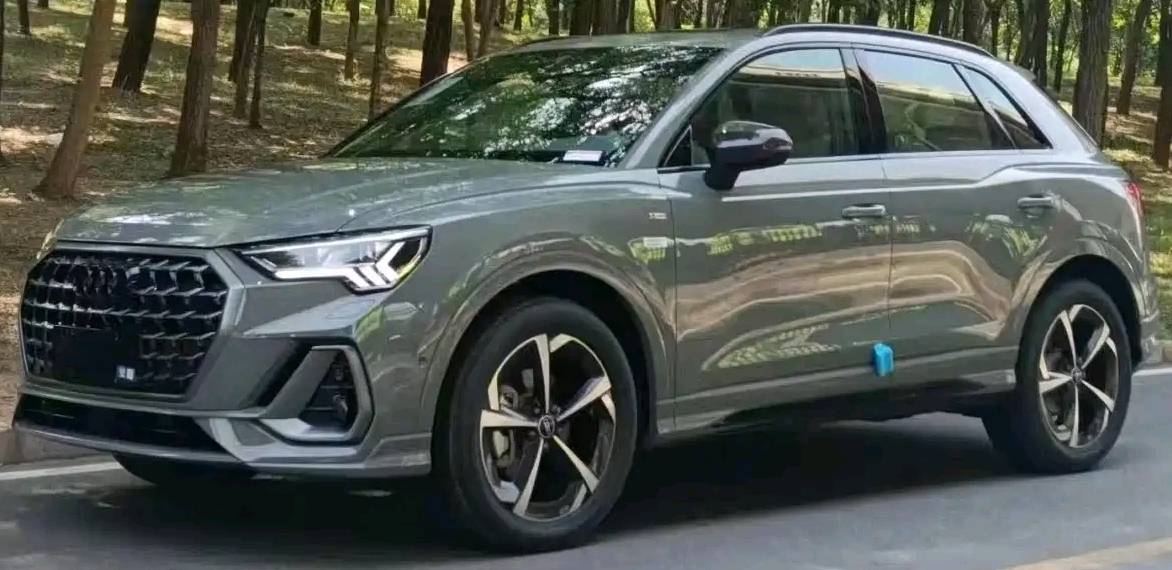 Audi Q3 2025 car image 