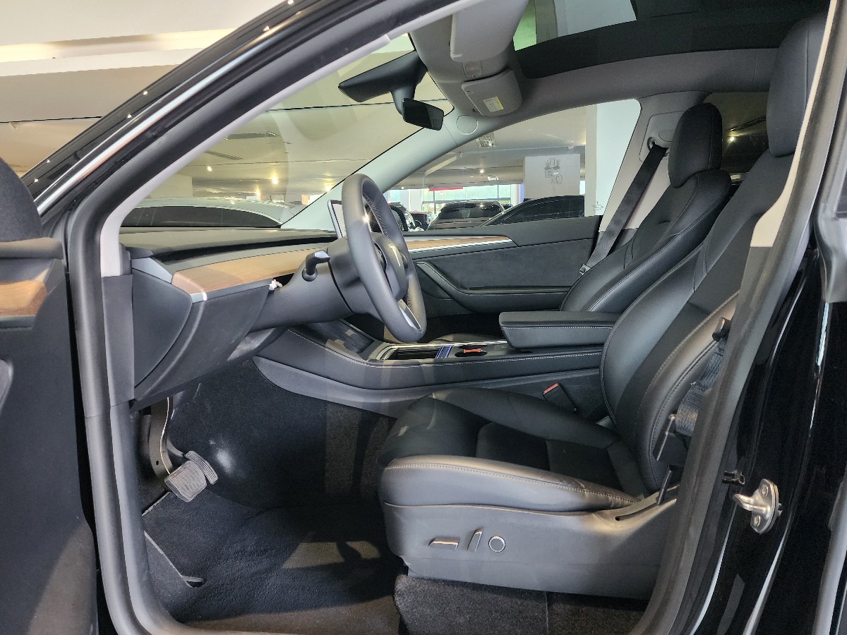 Tesla Model Y 2021 #4 Tesla Model Y 2021 car image #4