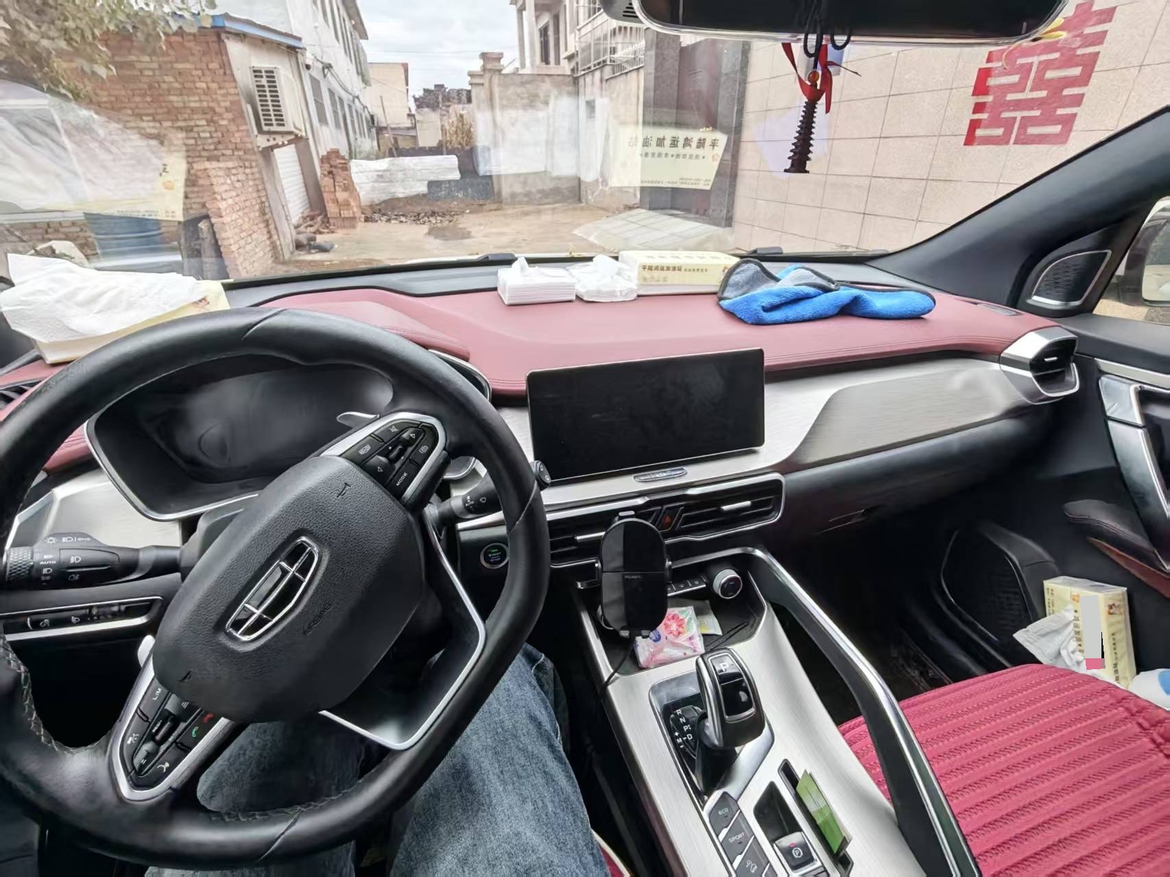 GEELY Coolray 2019 صورة سيارة #3