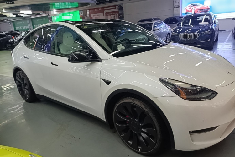 Tesla Model Y 2022 #4 Tesla Model Y 2022 car image #4