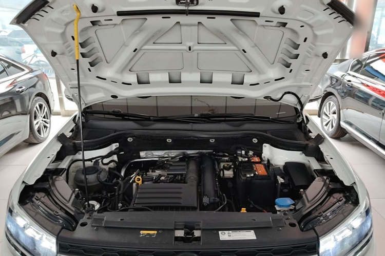 Volkswagen Tharu 2021 car image #20