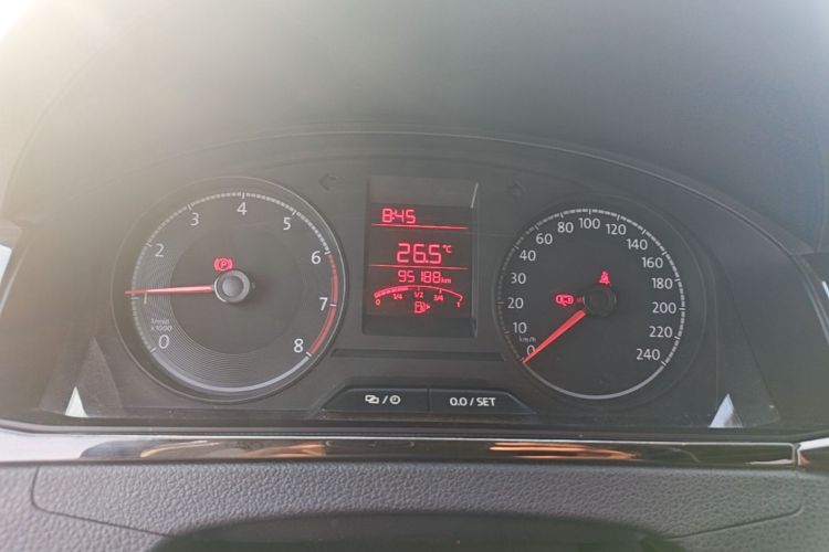 Volkswagen Santana 2017 imagem de carro #12