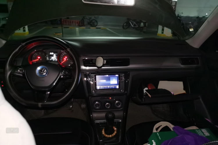 Volkswagen Bora 2018 car image #11
