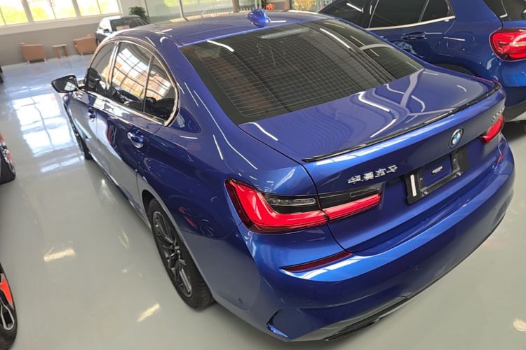 BMW 3 Series 2019 #5 BMW 3 Series 2019 car image #5