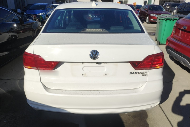 Volkswagen Santana 2017 صورة سيارة #6