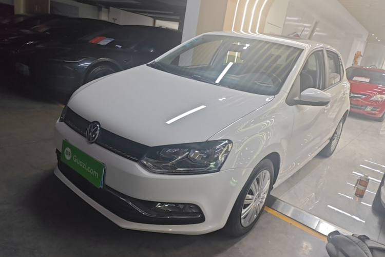 Volkswagen Polo 2018 car image #2