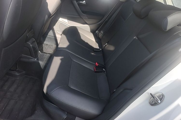 Volkswagen Polo 2016 car image #19