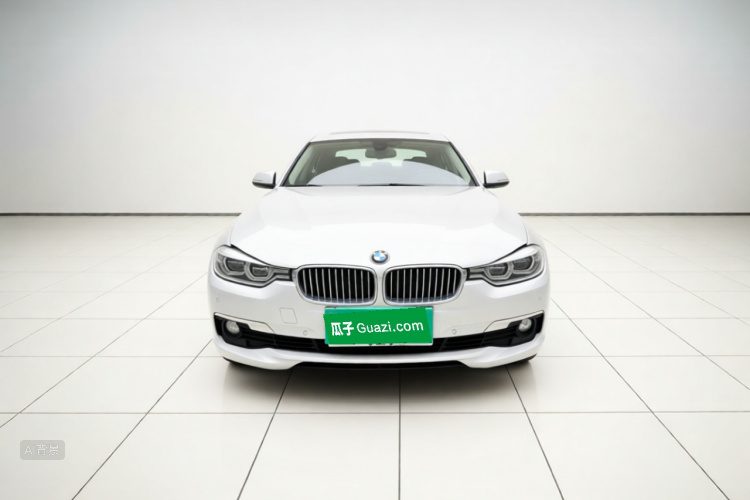 BMW 3 Series 2019 car image #3