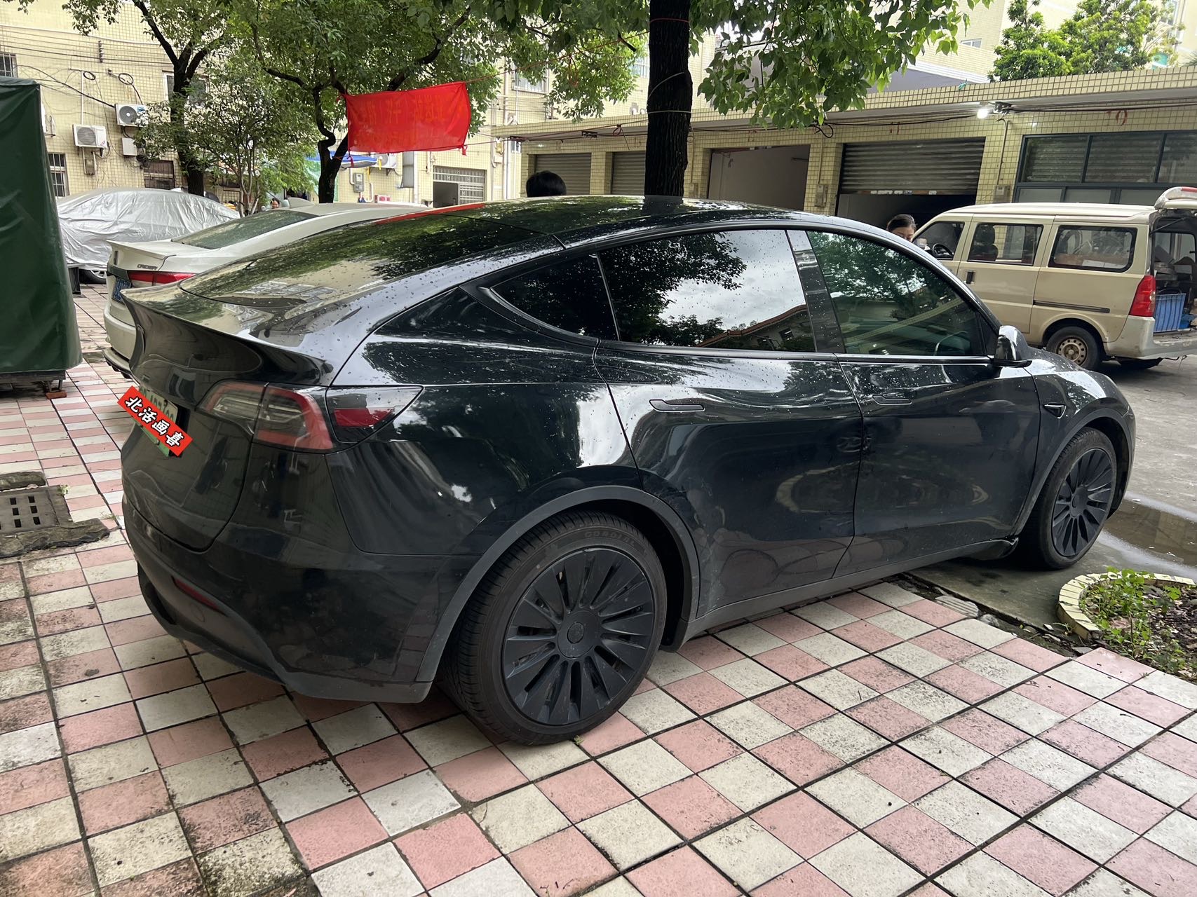 Tesla Model Y 2022 #4 Tesla Model Y 2022 car image #4