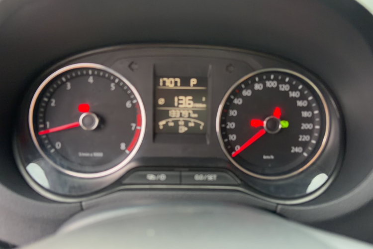 Volkswagen Polo 2015 #16 Volkswagen Polo 2015 car image #16