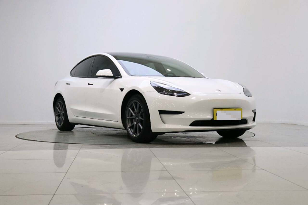 Tesla Model 3 2023 car image #5