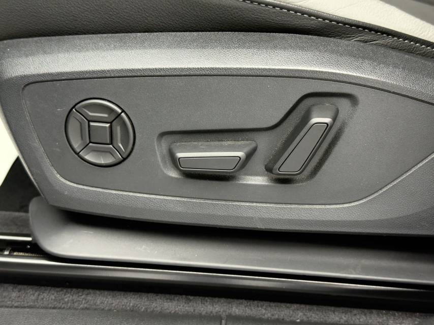 Audi Q3 2022 car image #5