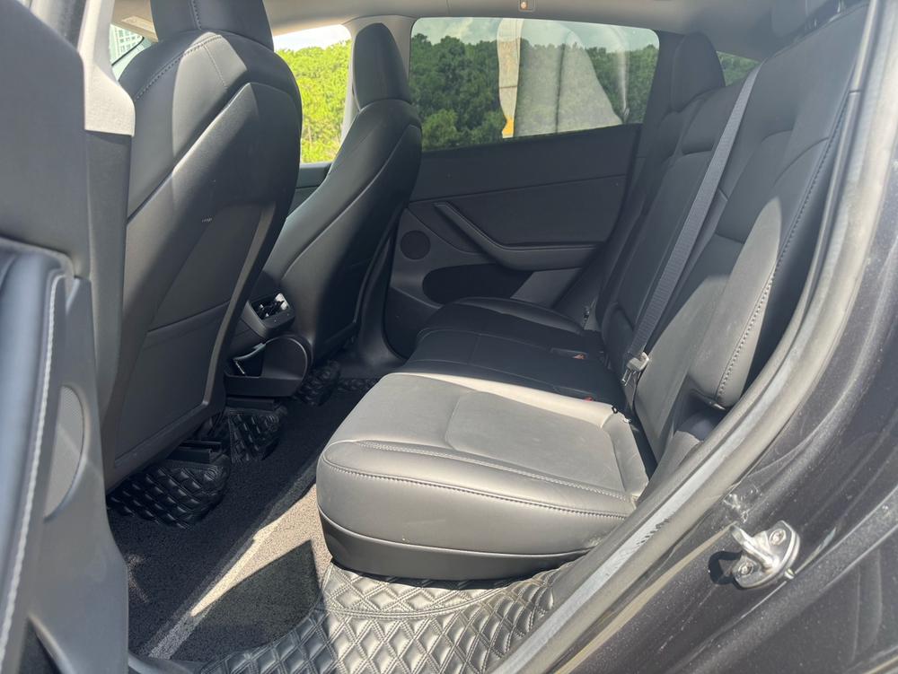 Tesla Model Y 2024 #30 Tesla Model Y 2024 car image #30