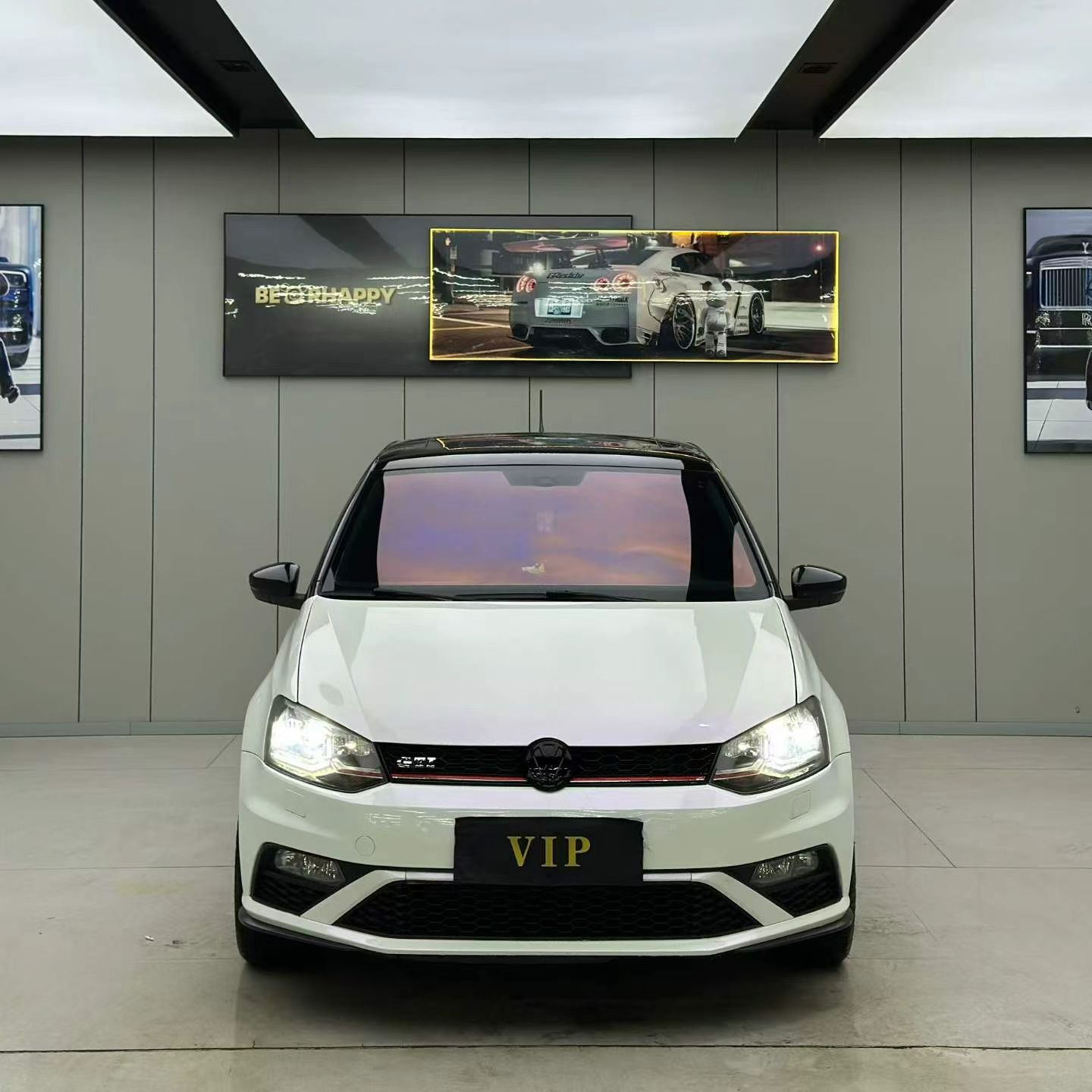 2015 car image #2
