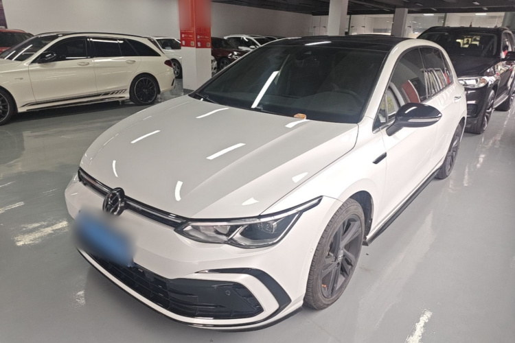 Volkswagen Golf 2022 car image #2