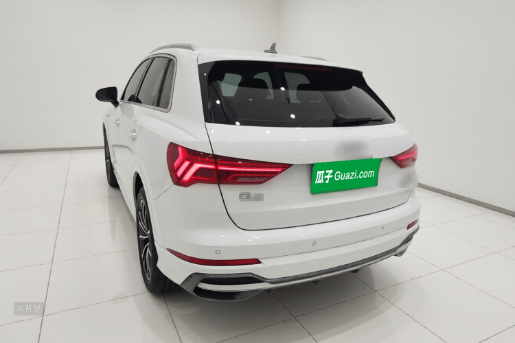 Audi Q3 2021 car image #6