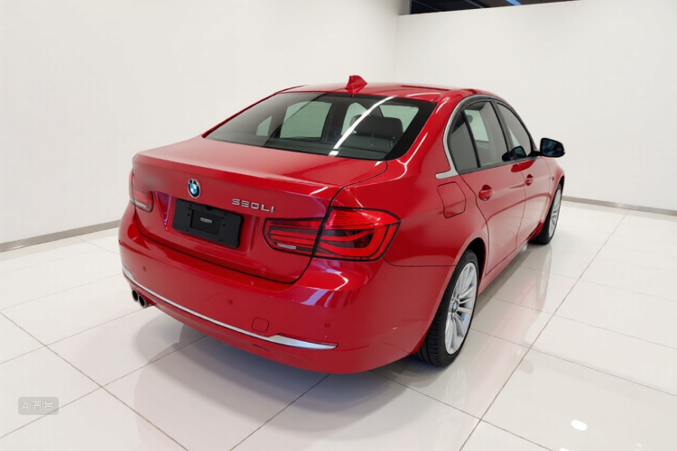BMW 3 Series 2018 car image #7