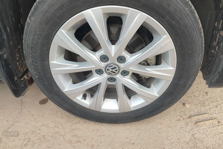 Volkswagen Lavida 2017 car image #9