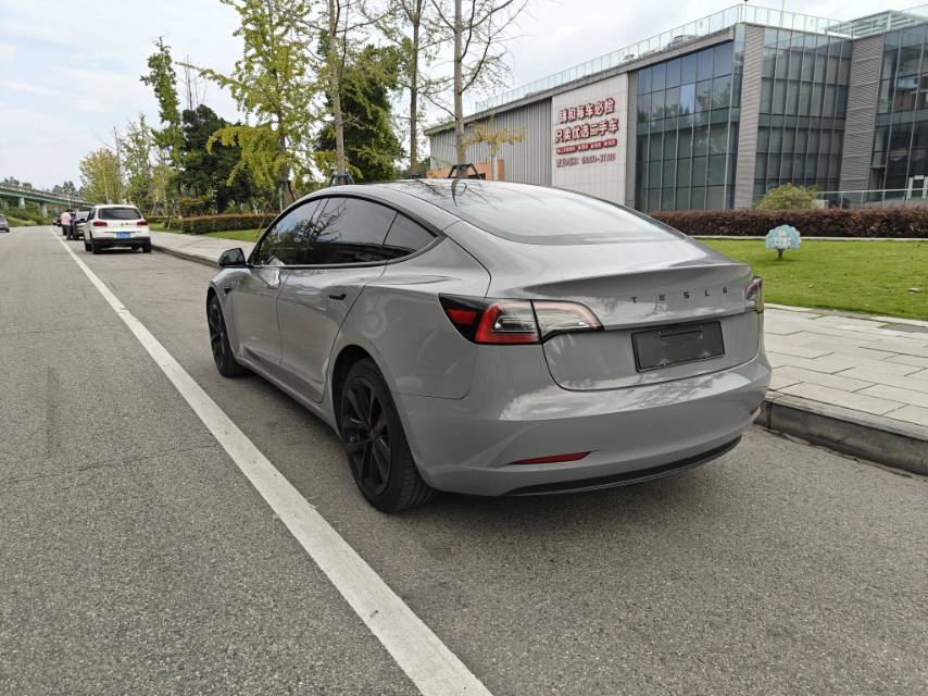 Tesla Model 3 2023 car image #11